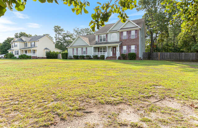 4 Bedrooms with a Bonus Room!  2-Story Home in the Persimmon Hill Subdivision! Move In Ready!! Gallery 1
