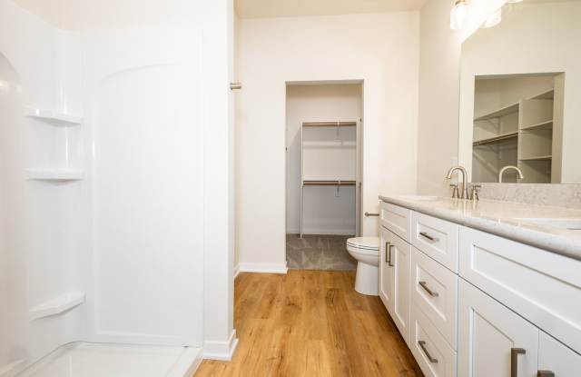 Beautifully Built 4 Bed Duplex! - 12350 Edgewater Drive, Sarpy County, NE 68046