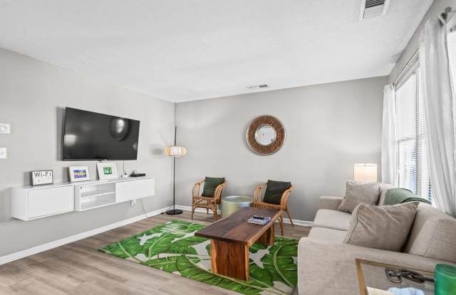 Stay, Relax & Play—Centrally Located Myrtle Beach Condo Near It All! Gallery 1