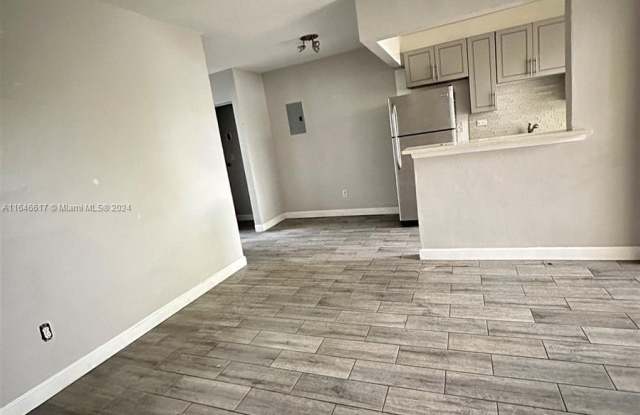 533 Meridian Ave - 533 Meridian Avenue, Miami Beach, FL 33139