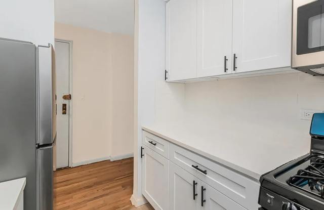 3311 Giles Pl Apt 5H Gallery 2