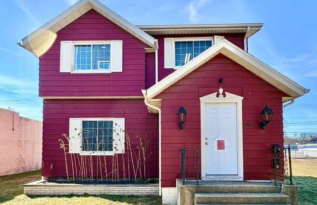 2621 S. Michigan photos photos