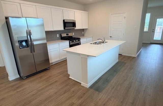 2512 Pikes Peak Way Gallery 4