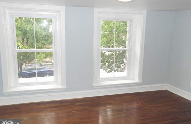 6080 RIDGE AVENUE Gallery 4