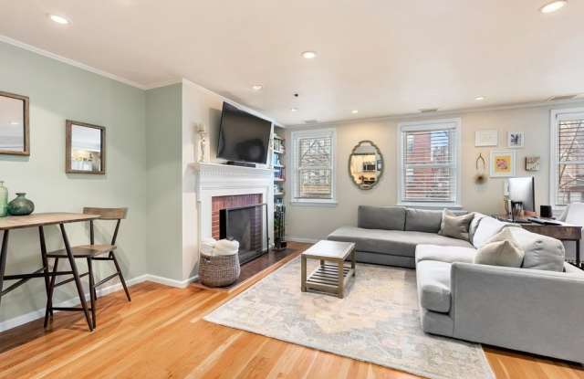 25 Main St Apt B photos photos