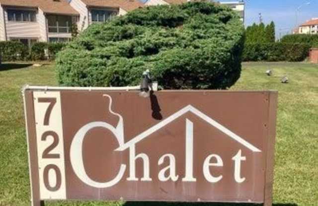 720 Ocean Avenue N unit: 9 photos photos
