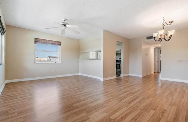 2525 WEST BAY Drive Gallery 2