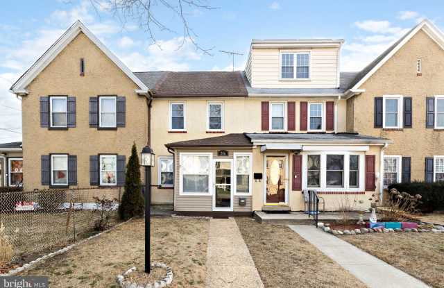 206 PARIS AVENUE photos photos