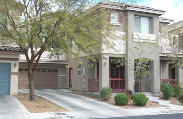 LOCATION LOCATION LOCATION! 3 BED / 2 1/2 BATH HOME photos photos