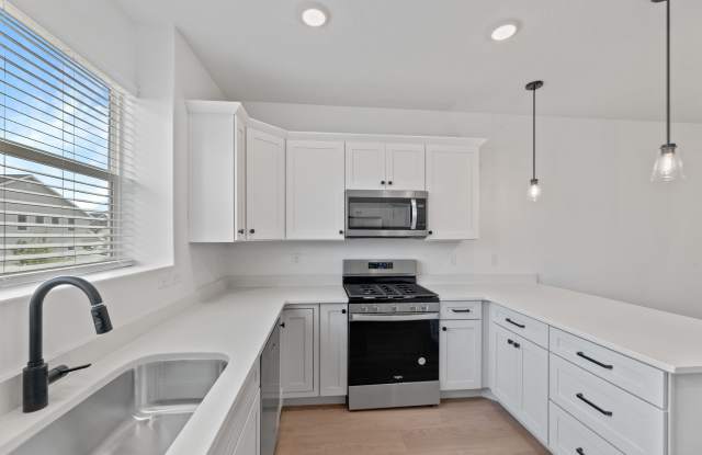 1475 W SKYLINE Dr Gallery 2