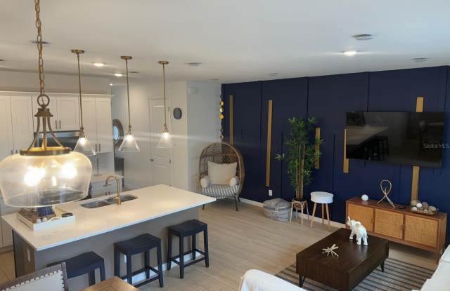 803 Longboat Drive NW Gallery 4