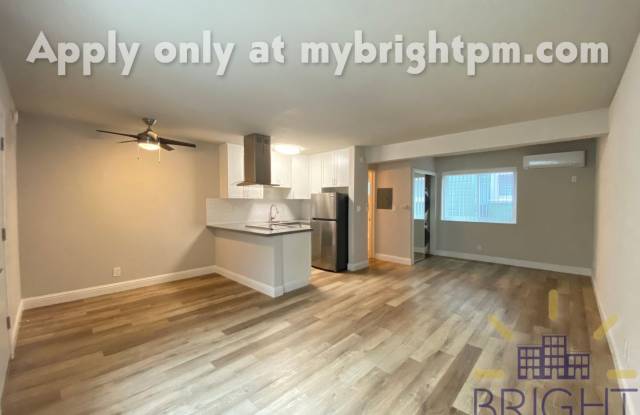Fully remodeled studio apartment in gated community! *Limited Time Only, Move In Special, 1 Month Free with 12 Month Lease* photos photos