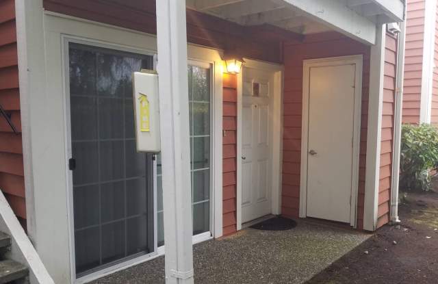 Gorgeous 1 bd Condo located in a prime location of Kent! photos photos
