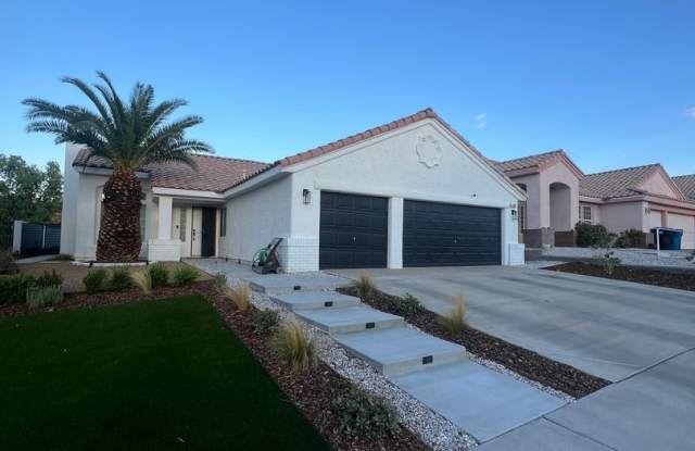 Gorgeous remodeled single story home in Henderson with 3 car garage! photos photos Gorgeous remodeled single story home in Henderson with 3 car garage! photos photos