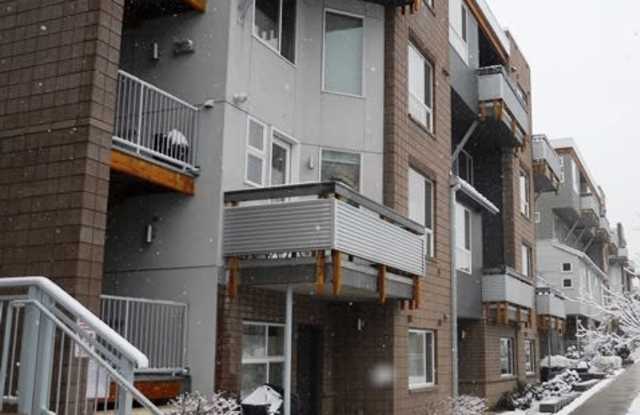 2 Bedroom Condo SUPER close to Campus! photos photos
