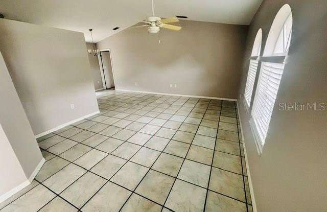 2830 ASCOT Lane Gallery 4