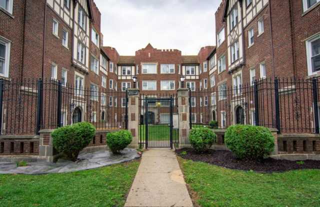 1141 East 79th Pl. photos photos
