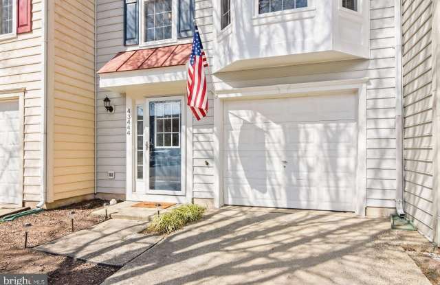 43444 NOTTINGHAM Square photos photos 43444 NOTTINGHAM Square photos photos