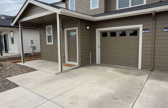 NEWLY BUILT-- Lebanon Seven Oaks Luxury Duplex photos photos