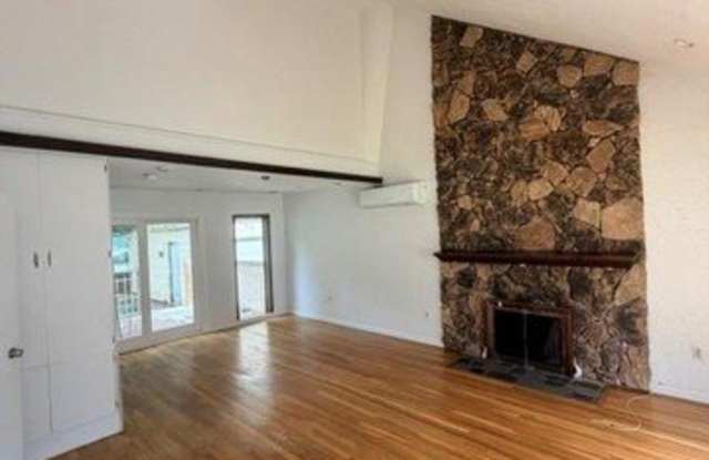 64 Lynwood Drive Gallery 2