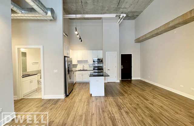 3833 N Broadway photos photos