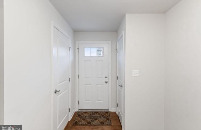 6532 CRITTENDEN LANE Gallery 3