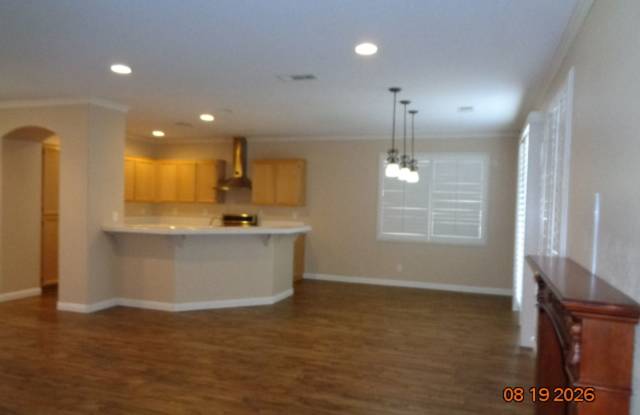 Beautiful West Lancaster Pool Home Offering 1871 sq. ft. Gallery 4