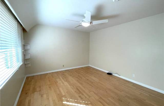 3001 Palos Verdes Drive North photos photos