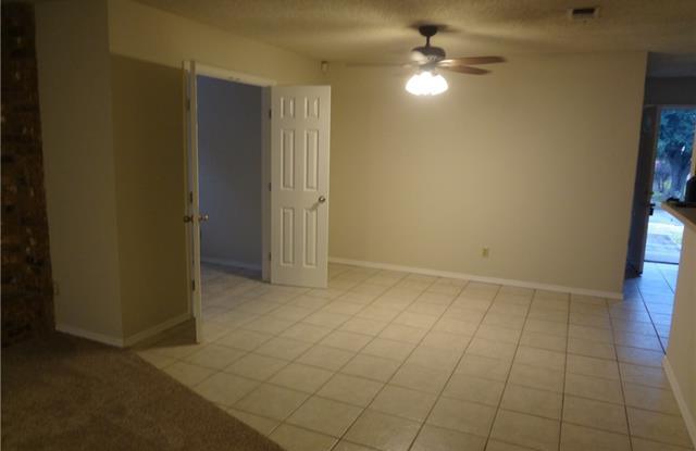 7601 Lisa Court Gallery 3