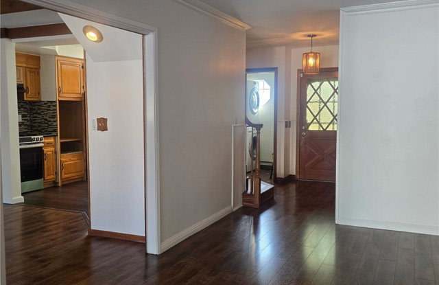 7415 Dinsdale Street Gallery 4