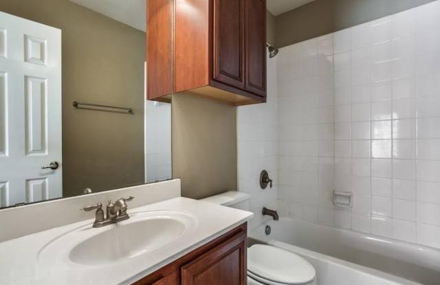 4531 Woodsboro Lane Gallery 4