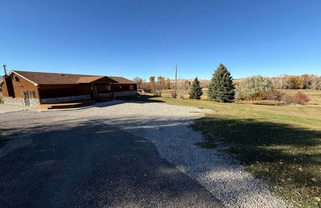 3 Bed 2 Bath Large Semi-Rural Modern Beautiful Home - 8263 Wyoming 789, Fremont County, WY 82520