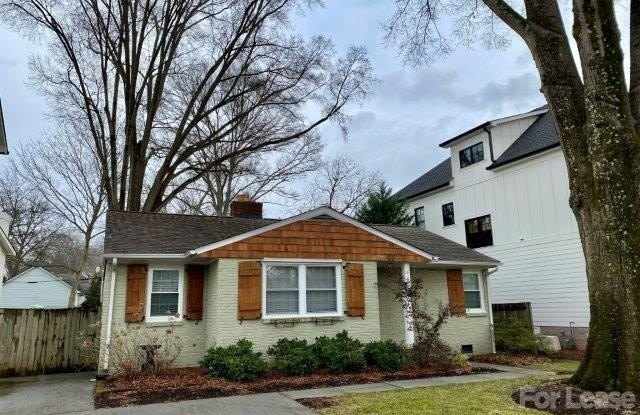 2909 Manor Road Gallery 1