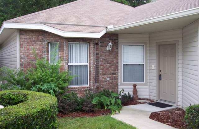 Just listed! Home in Blues Creek! - 7623 Northwest 47th Way, Gainesville, FL 32653