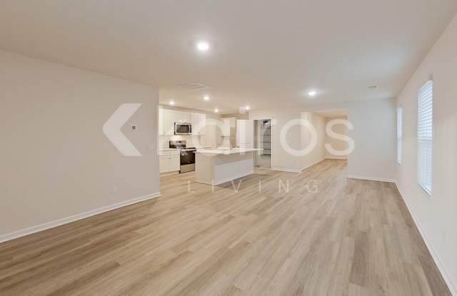 129 Inez Avenue Gallery 3
