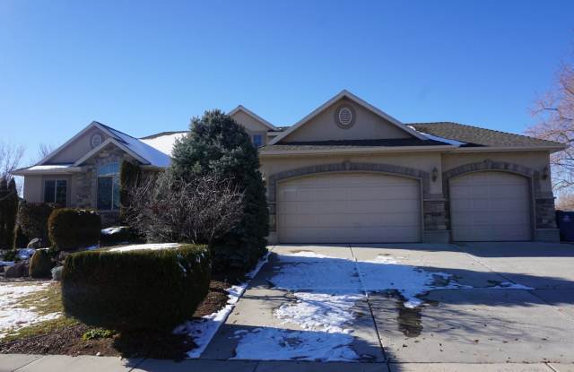 Beautiful Pleasant Grove 6 Bedroom With Mother-in-Law photos photos