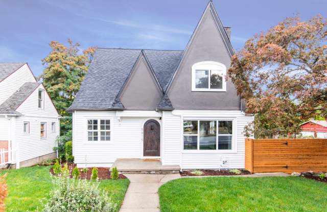 5815 S Sheridan Ave - 5815 South Sheridan Avenue, Tacoma, WA 98408