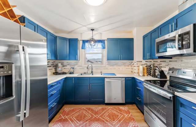 407 S Mount Shasta Blvd Apt 1 Gallery 3