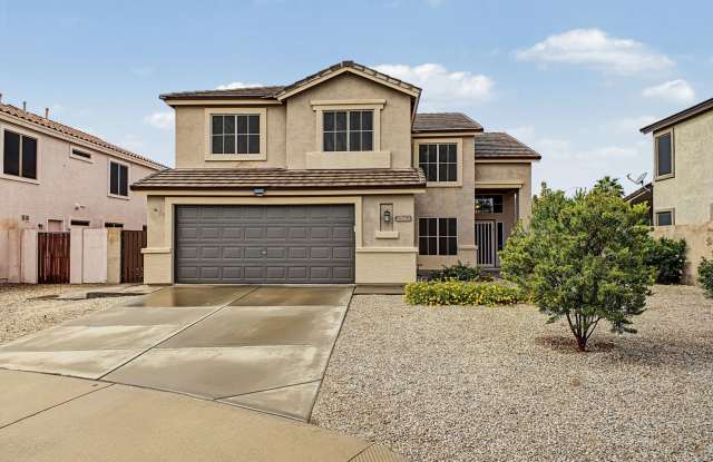 5 Bedroom 3 Bathroom Santa Rita Ranch Poolside Retreat Gallery 1