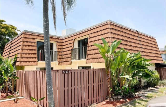 5230 Cedarbend Drive unit: 2 photos photos