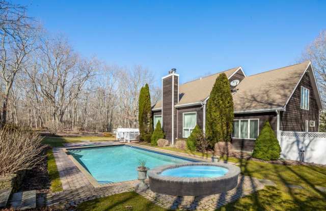2784 Deerfield Road photos photos