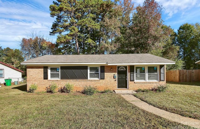 4334 Pebblebrook Drive - 4334 Pebblebrook Drive, Charlotte, NC 28208