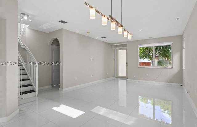 15392 SW 25th Ter Gallery 4