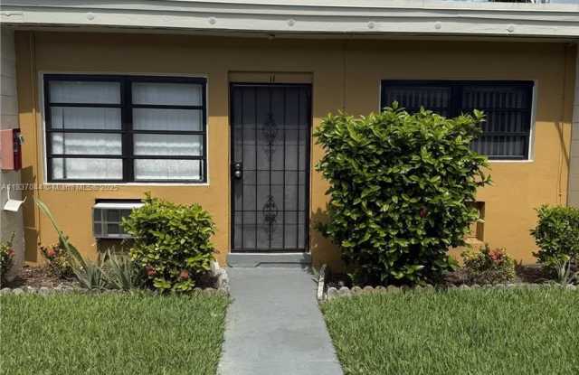 1845 Pembroke Rd photos photos