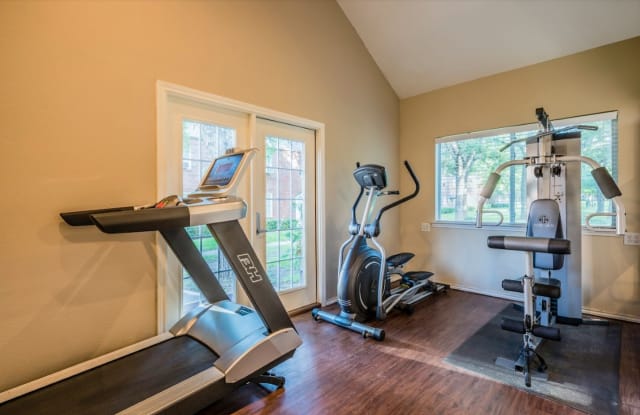 Crestwood Place Apartments Gallery 4