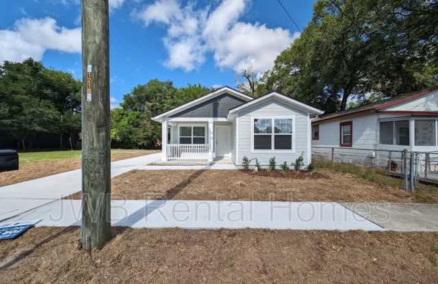 1212 Tyler St photos photos