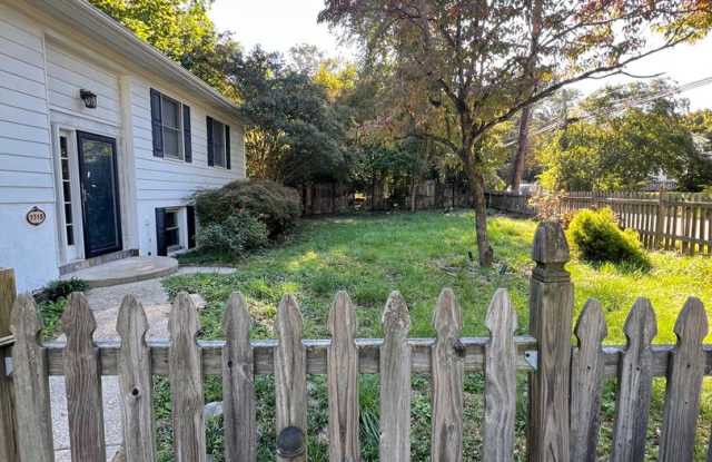 Charming 3-bedroom, 2-bath home in Upper Marlboro, MD Gallery 3