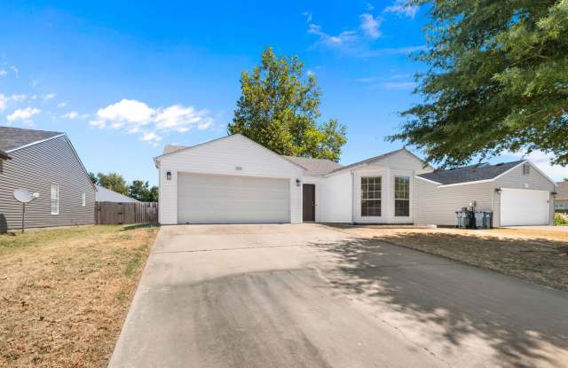 3 Bedroom 2 Bathroom Home in Bentonville Gallery 3