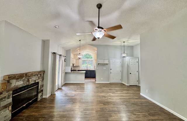 310 Paoli Trce Gallery 2
