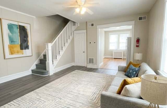 ⭐⭐⭐ UPDATED 3 BEDROOMS AND 1.5 BATHS HOME LOCATED IN WEST OAK LANE ⭐⭐⭐ photos photos